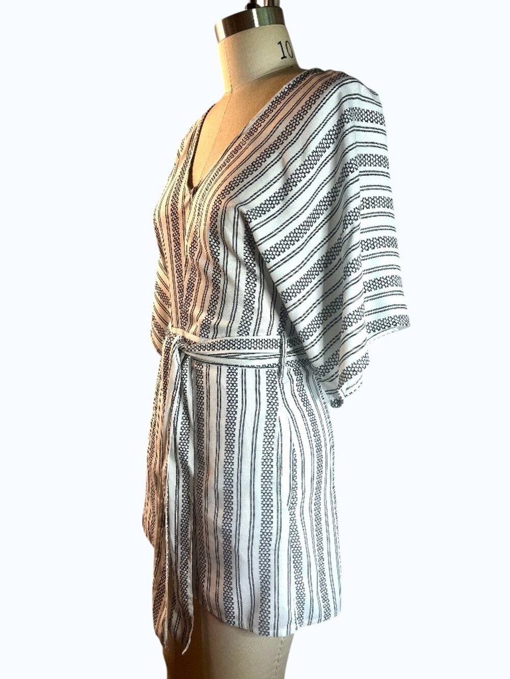 En Crème Black Striped Lined Keyhole Jumper Romper with Pockets Size Small